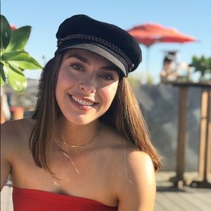 Meet your Posher, Mariella